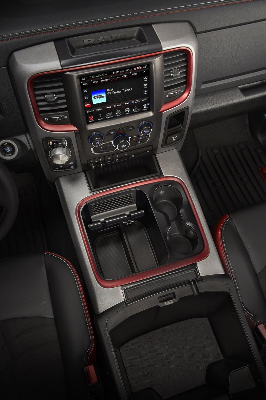  Dodge Ram 1500 Rebel 2015 года  (фото 35 из 54)